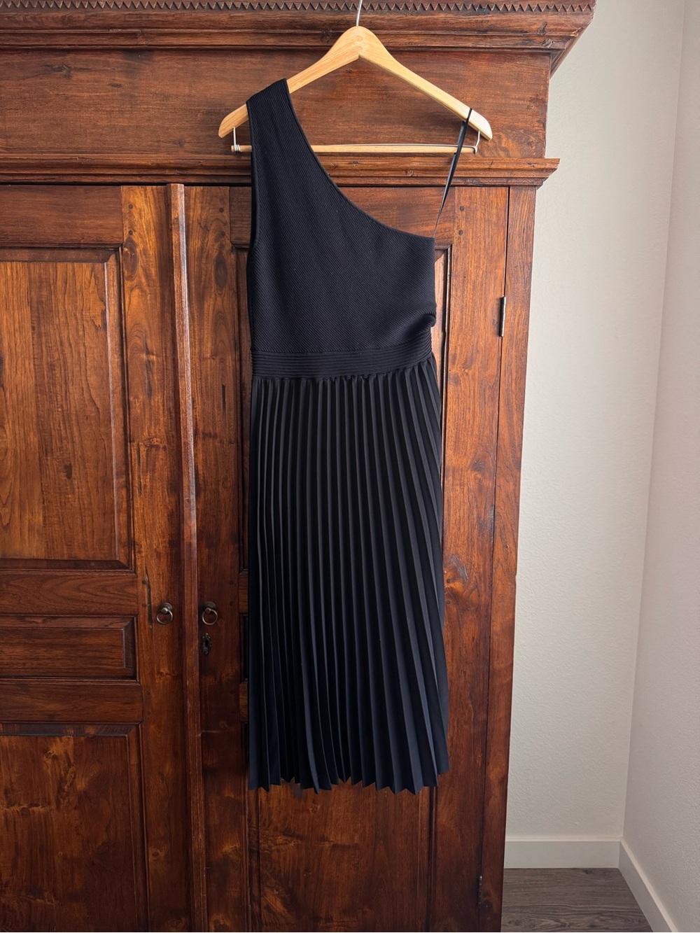 Baker Miriom one shoulder black pleated dress size 3